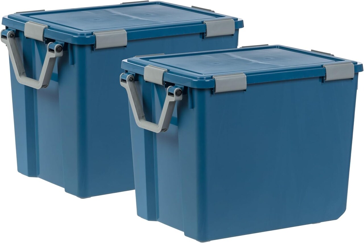 IRIS USA WEATHERPRO Airtight Plastic Storage Bin with Seal Lid, Secure Latching Buckles and 2 Rear Wheels